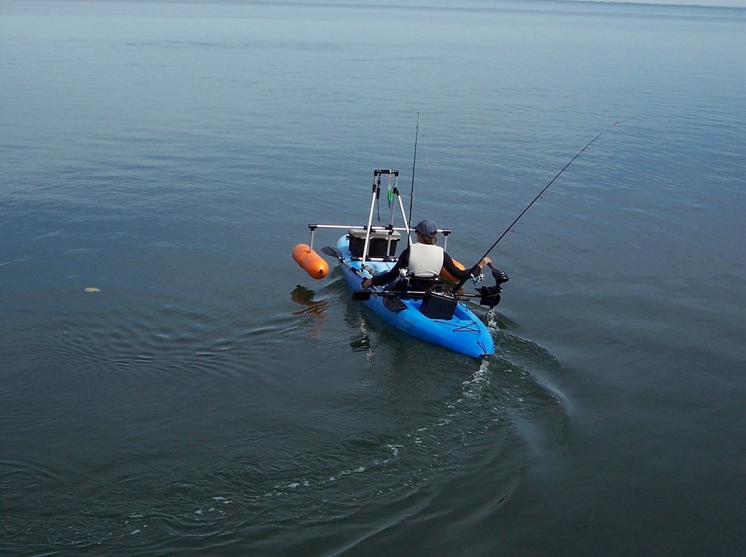 Fishing ​K​ayak with Leaning Post & Outriggers for ​S​tability